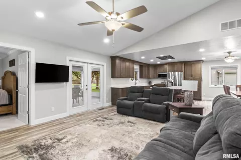 Other - 2241 W Road Dr, Springfield, IL 62711 photo 3 of 8