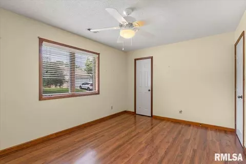 Bedroom - 120 Agustus Ln, Springfield, IL 62703 photo 6 of 7