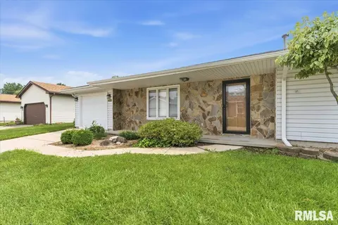 Exterior - 120 Agustus Ln, Springfield, IL 62703 photo 1 of 5