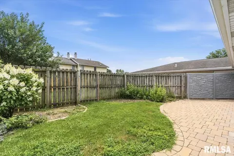 Exterior - 120 Agustus Ln, Springfield, IL 62703 photo 5 of 5