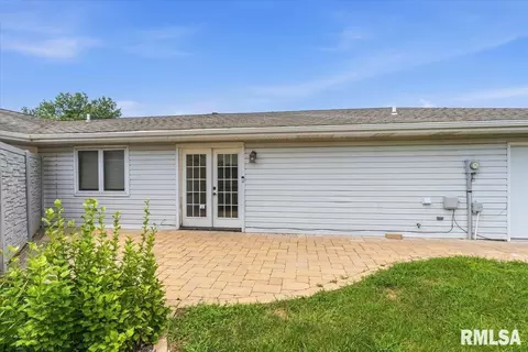 Exterior - 120 Agustus Ln, Springfield, IL 62703 photo 3 of 5
