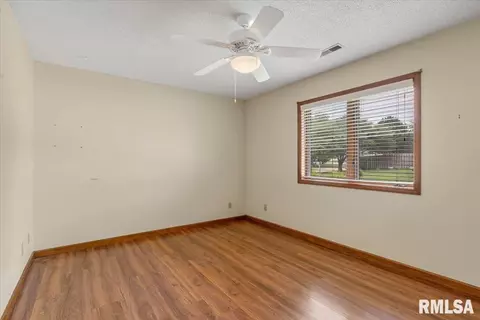Bedroom - 120 Agustus Ln, Springfield, IL 62703 photo 4 of 7