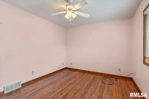 Bedroom - 120 Agustus Ln, Springfield, IL 62703 photo 3 of 7