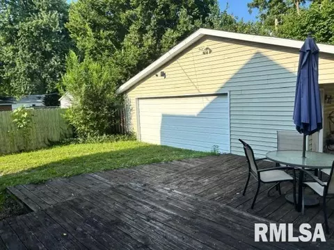 Exterior - 1608 S Pasfield St, Springfield, IL 62704 photo 5 of 5