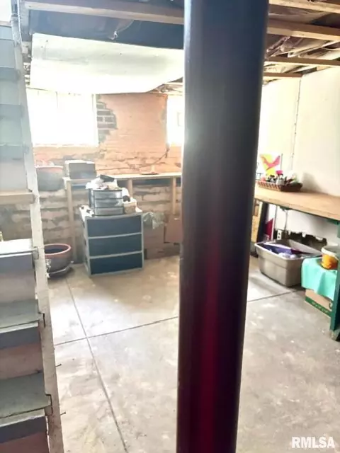 Other - 1608 S Pasfield St, Springfield, IL 62704 photo 6 of 6