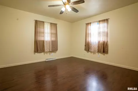 Bedroom - 2430 Westchester Blvd, Springfield, IL 62704 photo 1 of 3