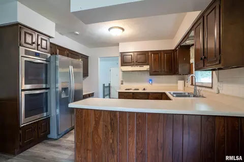 Kitchen - 2430 Westchester Blvd, Springfield, IL 62704 photo 1 of 1