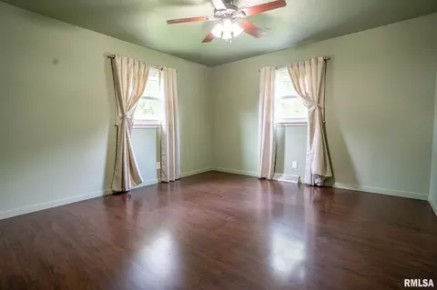 Bedroom - 2430 Westchester Blvd, Springfield, IL 62704 photo 2 of 3