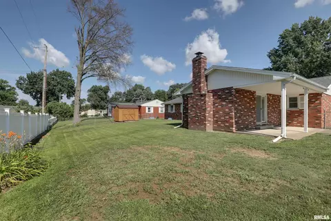 Exterior - 3936 Pine Tree Rd, Quincy, IL 62305 photo 7 of 7