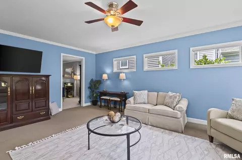 Living - 721 Williams Blvd, Springfield, IL 62704 photo 4 of 4