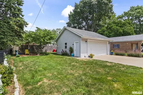 Exterior - 721 Williams Blvd, Springfield, IL 62704 photo 4 of 7
