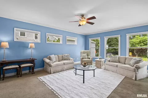 Living - 721 Williams Blvd, Springfield, IL 62704 photo 3 of 4