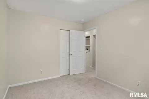 Bedroom - 1621 Fairmont Dr, Springfield, IL 62702 photo 6 of 6