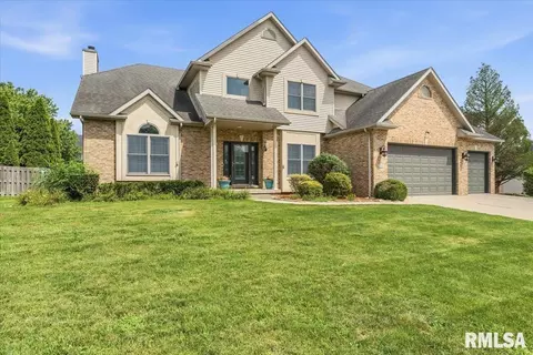 324 Keystone Dr, Chatham, IL 62629