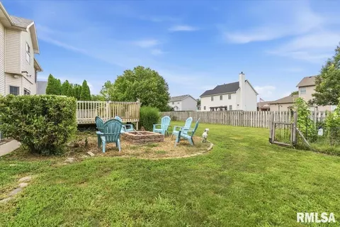 Exterior - 324 Keystone Dr, Chatham, IL 62629 photo 11 of 11