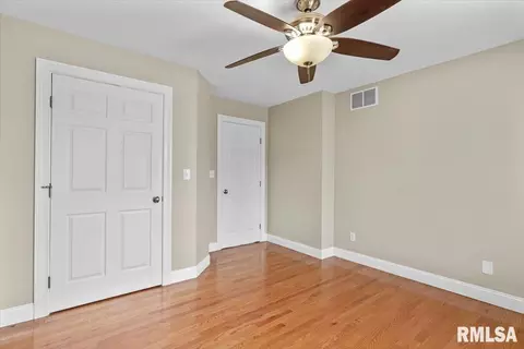 Bedroom - 324 Keystone Dr, Chatham, IL 62629 photo 5 of 7