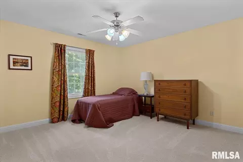 Bedroom - 1904 Grist Mill Dr, Springfield, IL 62711 photo 3 of 9