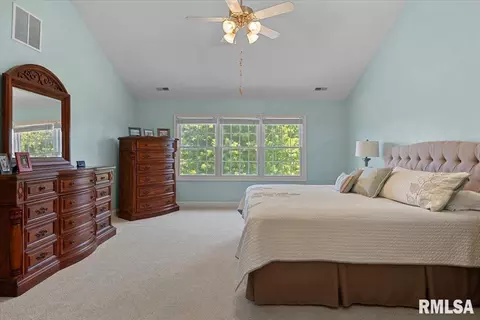 Bedroom - 1904 Grist Mill Dr, Springfield, IL 62711 photo 6 of 9