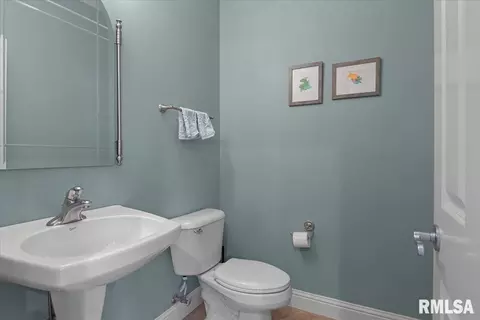 Bath - 1904 Grist Mill Dr, Springfield, IL 62711 photo 1 of 4