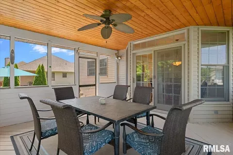 Exterior - 1904 Grist Mill Dr, Springfield, IL 62711 photo 4 of 7
