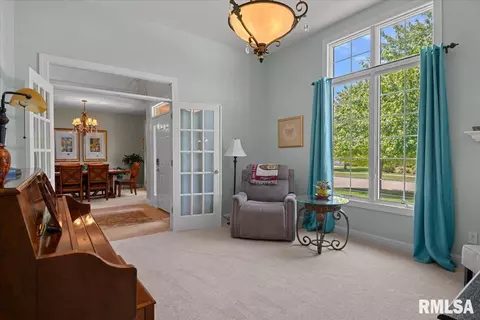 Entry Way - 1904 Grist Mill Dr, Springfield, IL 62711 photo 3 of 8