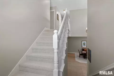 Entry Way - 1904 Grist Mill Dr, Springfield, IL 62711 photo 4 of 8