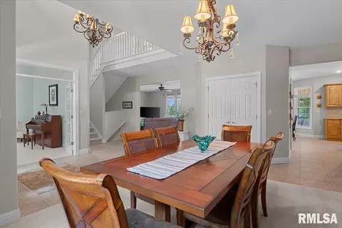 Dining - 1904 Grist Mill Dr, Springfield, IL 62711 photo 3 of 5