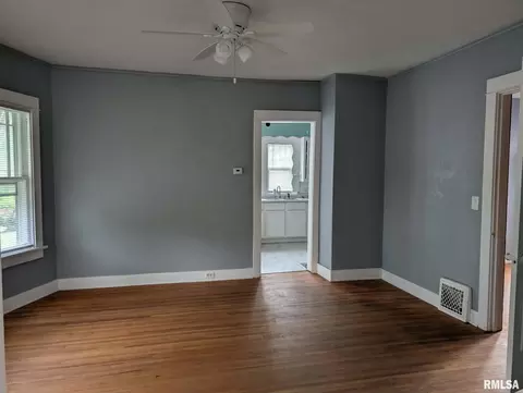 Living - 159 W Locust St, Canton, IL 61520 photo 3 of 3