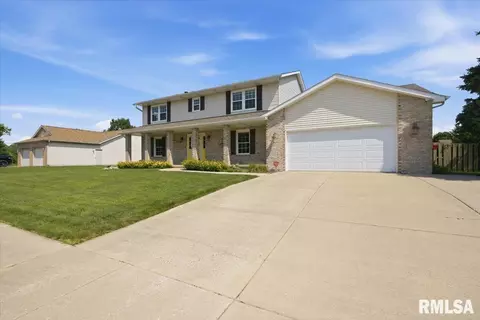 Exterior - 1405 Hosta St, Springfield, IL 62712 photo 2 of 8