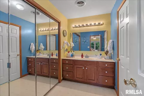 Other - 1405 Hosta St, Springfield, IL 62712 photo 8 of 12