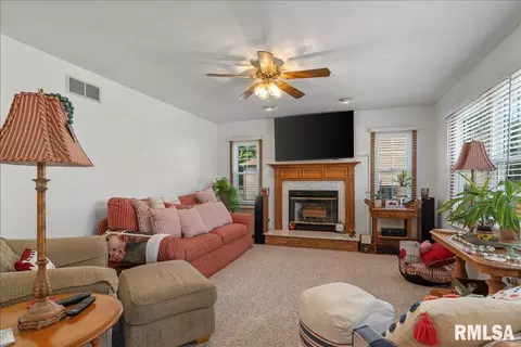 Living - 1405 Hosta St, Springfield, IL 62712 photo 1 of 1