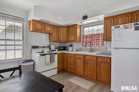 Kitchen - 156 N Illinois St, Springfield, IL 62702 photo 1 of 1