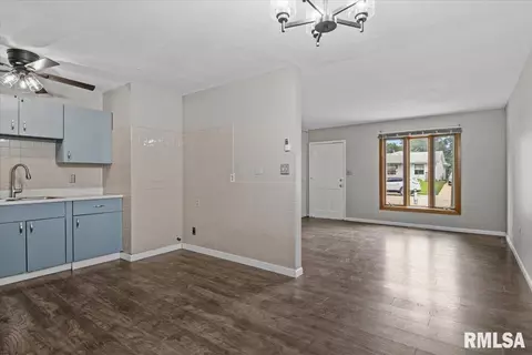 Other - 1712 Fairfield Dr, Springfield, IL 62702 photo 3 of 6