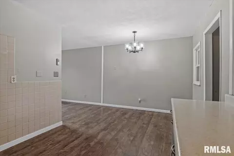 Entry Way - 1712 Fairfield Dr, Springfield, IL 62702 photo 3 of 3