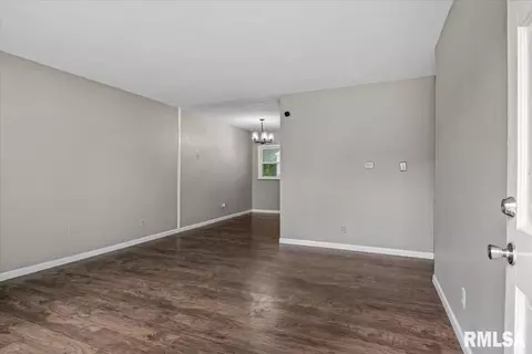 Entry Way - 1712 Fairfield Dr, Springfield, IL 62702 photo 1 of 3