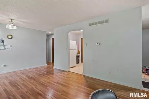 Other - 3212-3214 Clarendon Dr, Springfield, IL 62704 photo 1 of 12