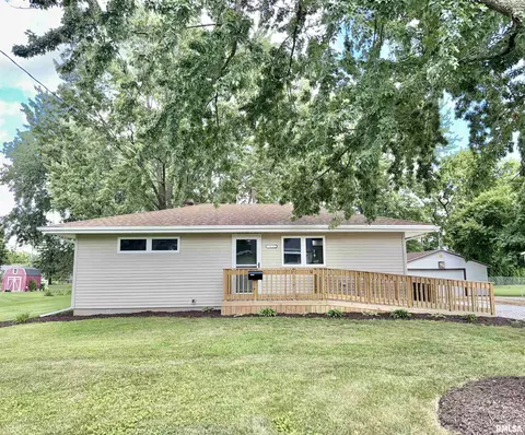 975 Pine St, Galesburg, IL 61401