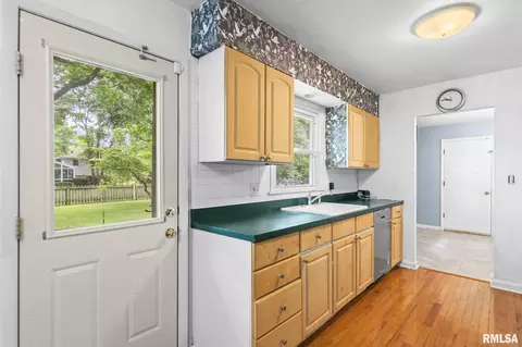 Kitchen - 2212 Fairway Dr, Springfield, IL 62704 photo 3 of 5