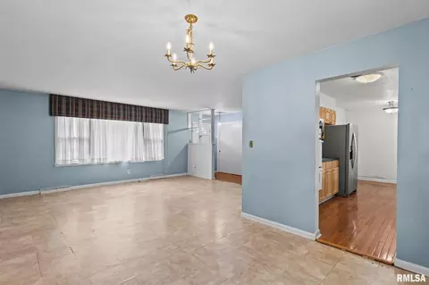 Living - 2212 Fairway Dr, Springfield, IL 62704 photo 5 of 9
