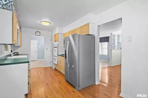 Kitchen - 2212 Fairway Dr, Springfield, IL 62704 photo 1 of 5