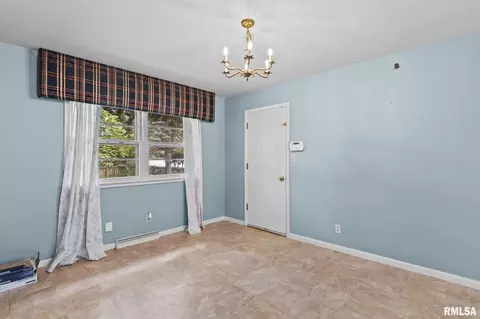 Other - 2212 Fairway Dr, Springfield, IL 62704 photo 4 of 11
