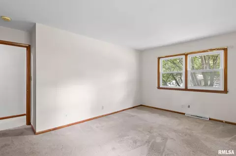 Other - 2212 Fairway Dr, Springfield, IL 62704 photo 6 of 11