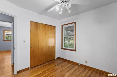 Bedroom - 3235 S 3rd St, Springfield, IL 62703 photo 4 of 9