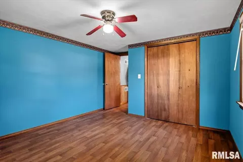 Bedroom - 452 Elder Ave, Palmyra, IL 62674 photo 4 of 8