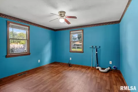 Bedroom - 452 Elder Ave, Palmyra, IL 62674 photo 3 of 8