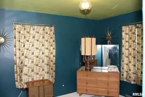 Bedroom - 205 E Ann St, Tallula, IL 62688 photo 4 of 6