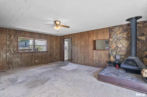 Living - 2505 Griffiths Ave, Springfield, IL 62702 photo 5 of 7
