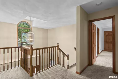 Entry Way - 401 Colbrook Dr, Springfield, IL 62702 photo 4 of 4