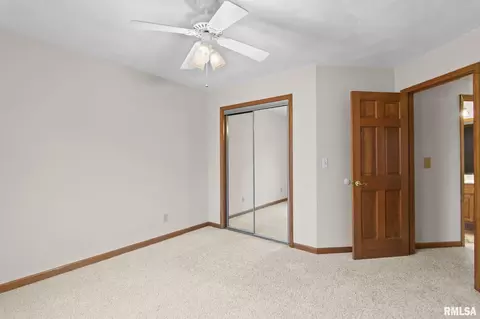 Bedroom - 401 Colbrook Dr, Springfield, IL 62702 photo 10 of 11