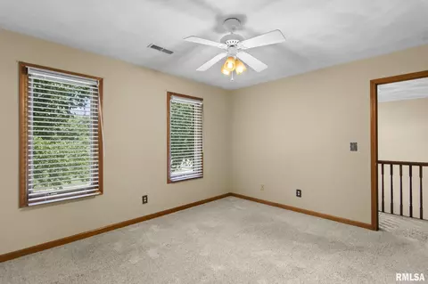 Bedroom - 401 Colbrook Dr, Springfield, IL 62702 photo 4 of 11